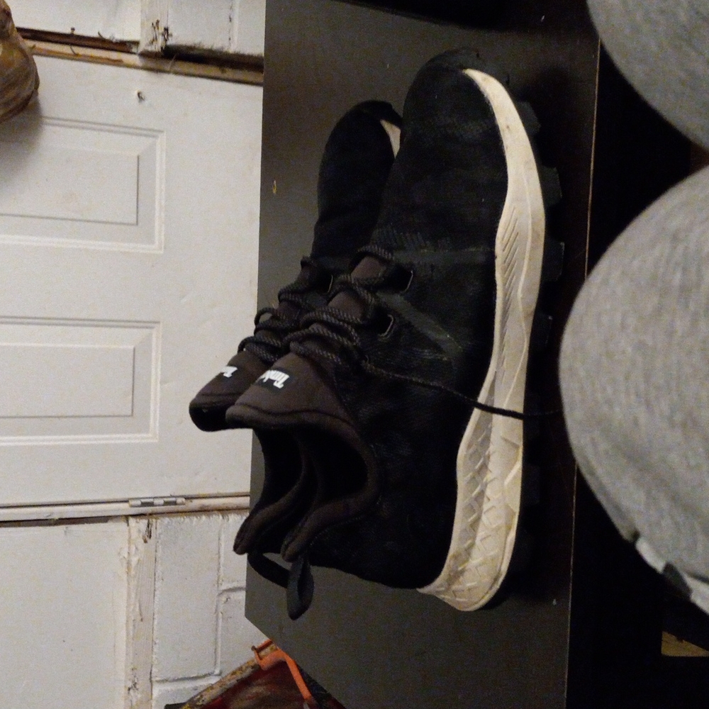 Shoes - Picture 4 of 4